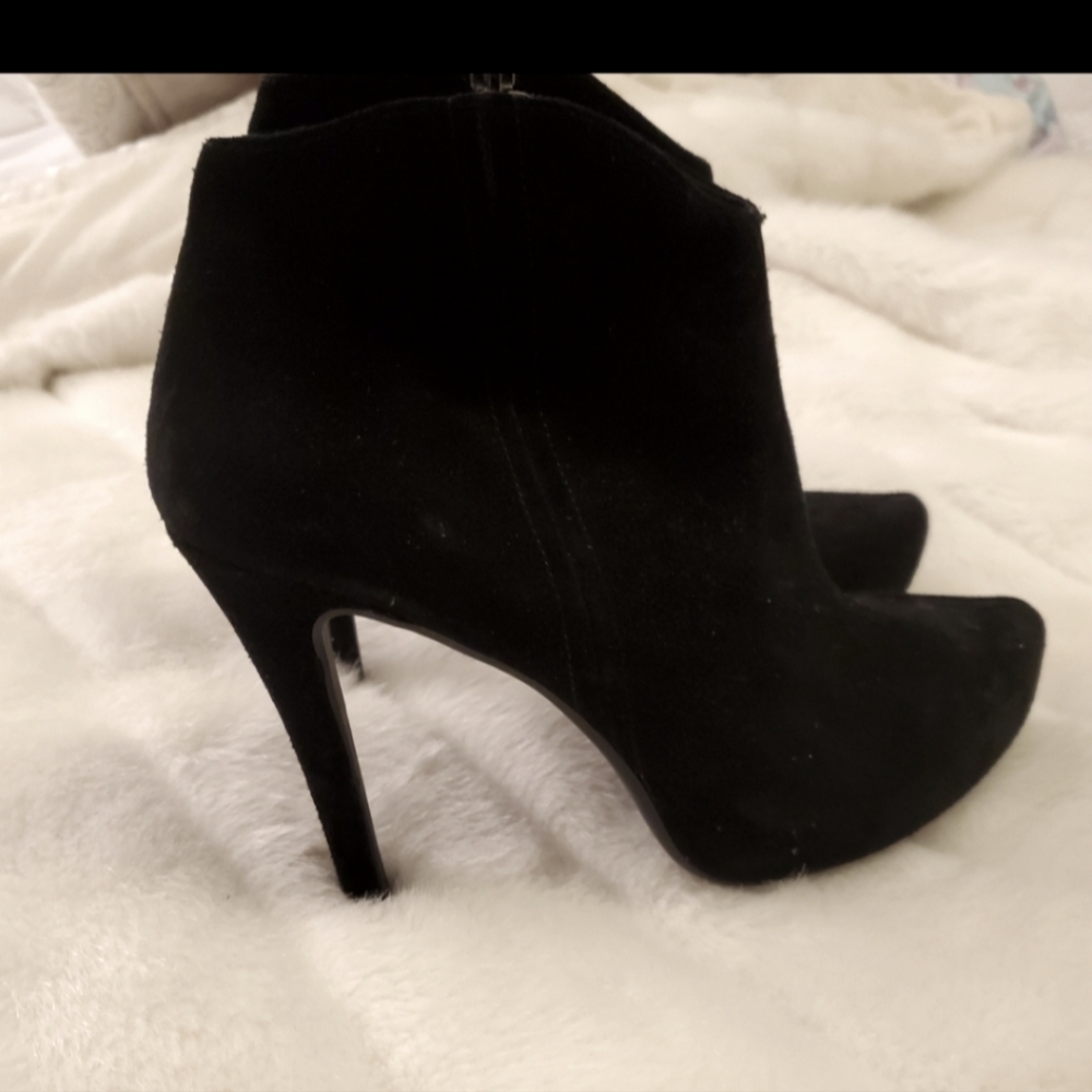 Gianni bini swede Booties